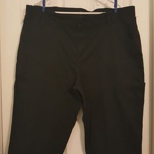 RIDERS Black Capris